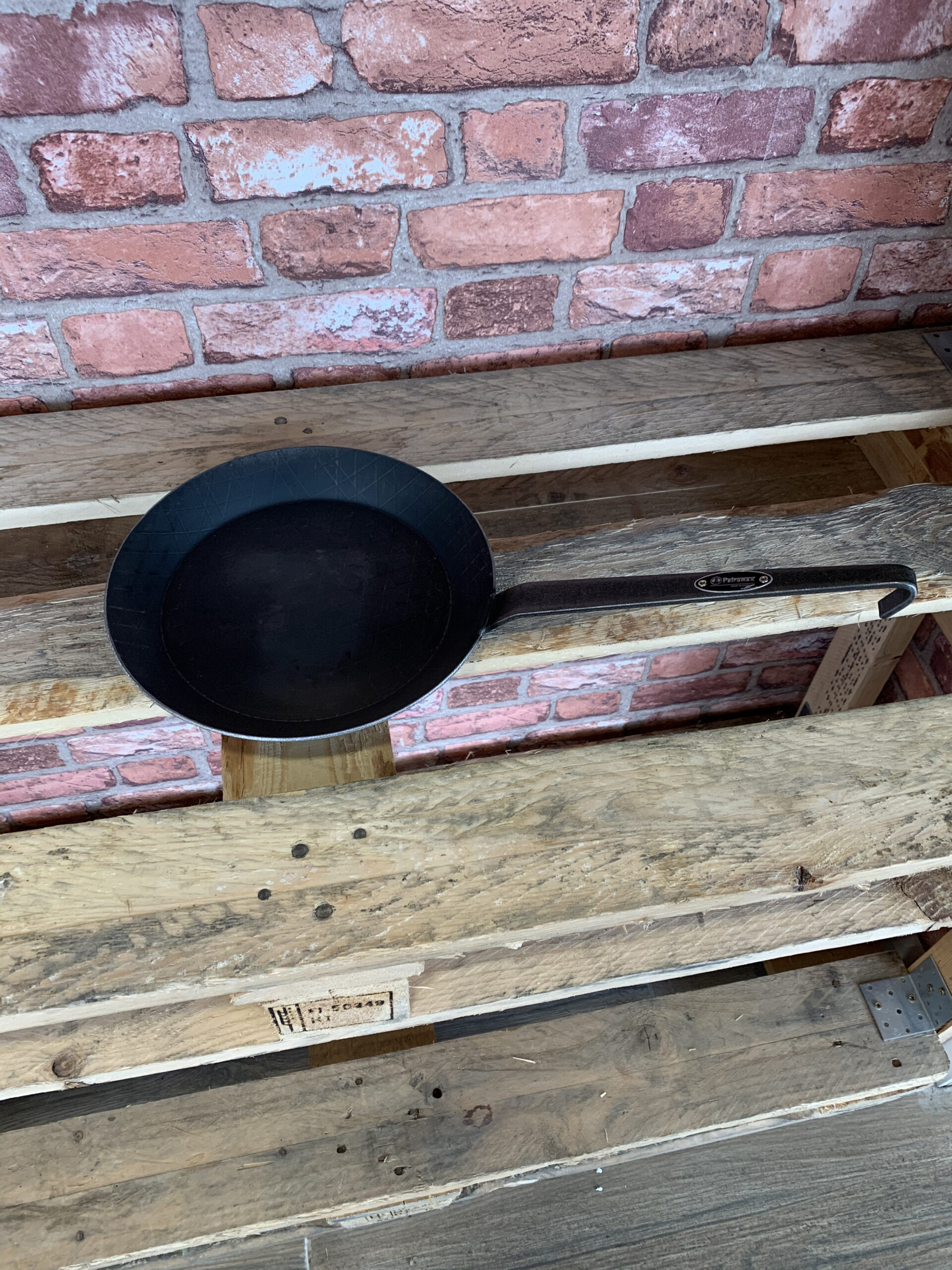 Wrought-Iron Pan sp24